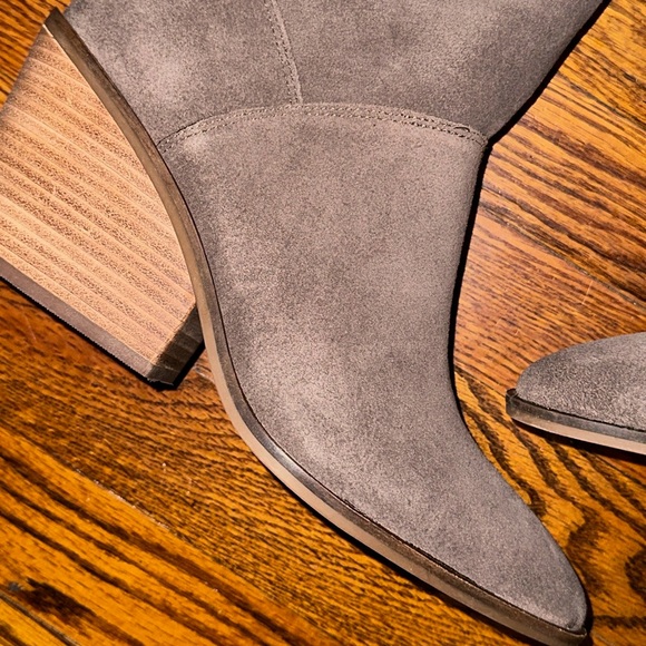 *Brand new* Lucky Brand boots - Picture 3 of 7